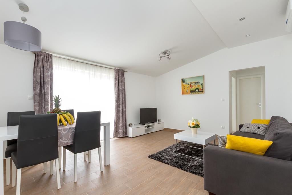 Panorama Holidays Kastel Stari